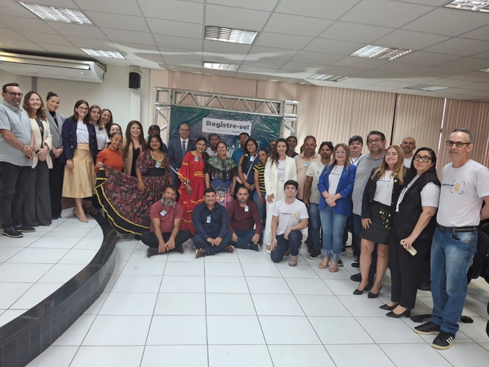 Larissa Abrantes representa a Prefeitura de Sousa em evento do Programa 'Registre-se', na Comarca de Sousa 